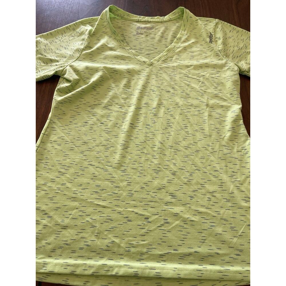 Reebock Sm Athletic Womens Shirt In Green Lightweight V Neck Short Sleeve